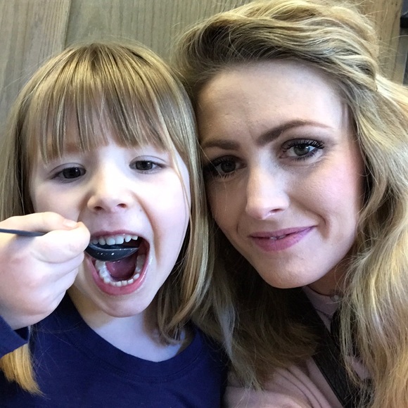 Meet your Posher, Jessica - Picture 1 of 1